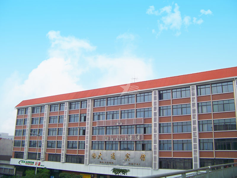 合成樹脂瓦：輕材質(zhì)高性能，助力屋面建材市場持續(xù)發(fā)展